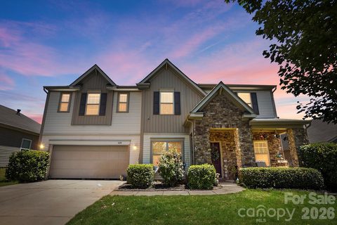 Homes in Fairhaven, Matthews