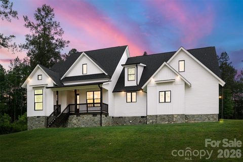 Homes in Magnolia, Clover