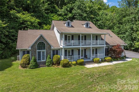 302 Davy Crockett Drive sold home in Fisher Ridge, Maggie Valley, NC