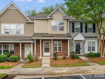 3259 Blythe Ridge Court pending home in The Townes At Old Stone Crossing, Charlotte, NC