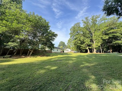 3035 Ross Avenue active home in Reid Park, Charlotte, NC