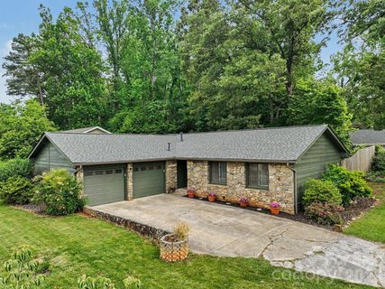 21 Glen Meadows Road sold home in Glen Meadows, Arden, NC