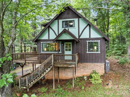 33 Wenlock Way active home in Forest Park, Waynesville, NC