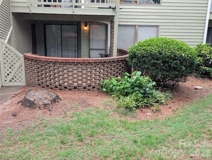 1600 Sharon Road pending home in Sharon Place, Charlotte, NC