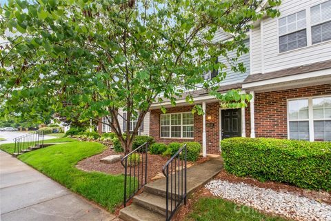 15411 Asterwind Court sold home in Maplecrest, Charlotte, NC