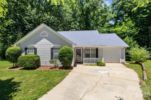 1303 Long Grass Court sold home in Grass Meadows, Charlotte, NC