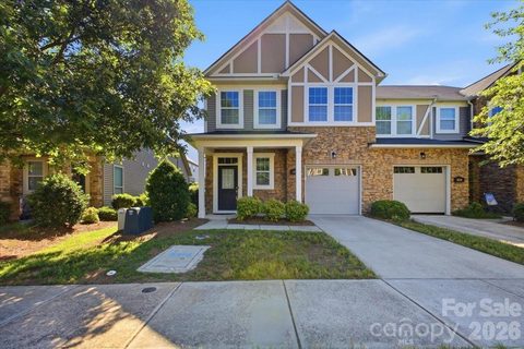 5618 Stonewells Drive pending home in Stonehaven At Berewick, Charlotte, NC