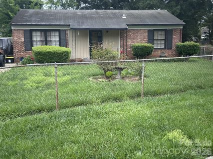 3512 Otwell Court pending home in Garden City, Charlotte, NC