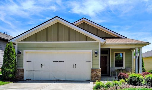 6224 Raven Rock Drive active home in Trilogy Lake Norman, Denver, NC