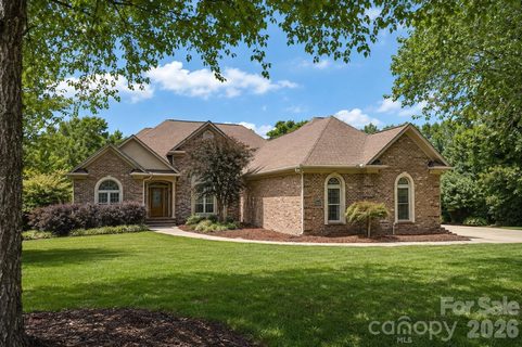 Homes in Weddington Heritage, Weddington