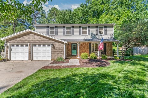 425 Regency Drive sold home in Waverly Hall, Charlotte, NC
