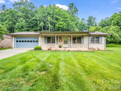 182 Resada Drive pending home in Deer Track, Brevard, NC