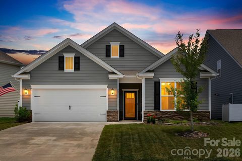 48 Thornberry Road sold home in Cantrell Hills, Hendersonville, NC