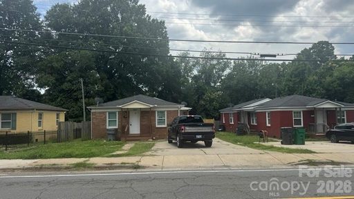 2021 Lasalle Street active multi-family property in Lincoln Heights, Charlotte, NC