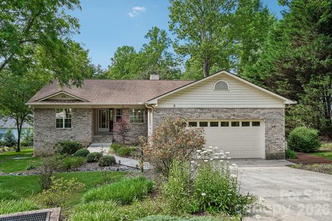 3 Wentworth Court sold home in Etowahs Reach, Etowah, NC