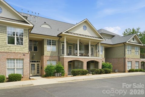 1131 Park West Drive pending condo in Dilworth, Charlotte, NC