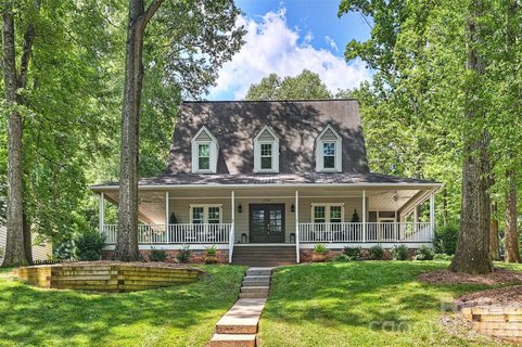 1506 Wandering Way Drive pending home in Woodbridge, Charlotte, NC