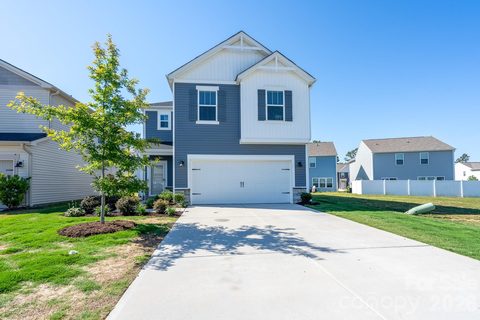 321 Fairchild Way active home in Morgan Hills, Albemarle, NC