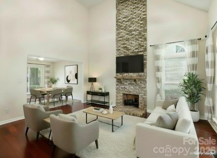 11323 Laurel View Drive pending home in The Crossings, Charlotte, NC