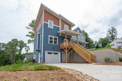 6 Berry Crest Lane sold home in Winterhawk, Arden, NC