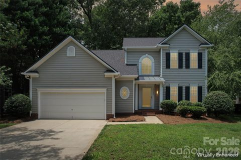 11627 Knightsdale Drive pending home in Mitchell Glen, Charlotte, NC