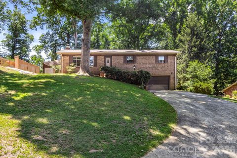 2951 7th Street Drive active home in Hidden Valley, Hickory, NC