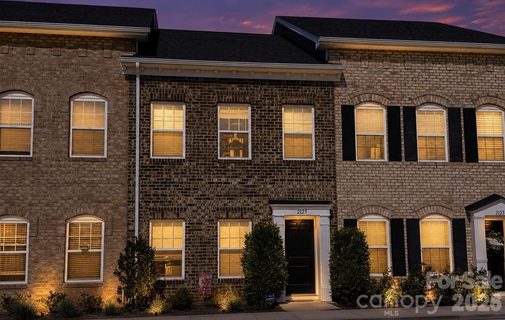 2125 24th Street Lane active home in Hawks Ridge, Hickory, NC