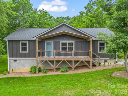 100 Walt Drive sold home in Honeycrisp, Hendersonville, NC