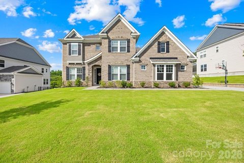 7186 Sumters Camp Trail active home in The Estates At Covington, Indian Land, SC