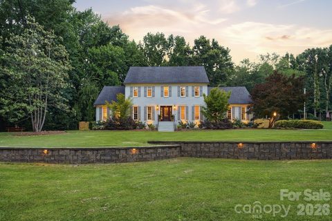 2516 Greenbrook Parkway sold home in Providence Woods South, Matthews, NC