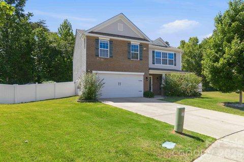 5904 Ellimar Field Lane active home in Lanier Village, Charlotte, NC