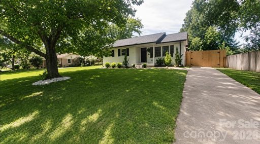 7903 Teakwood Road