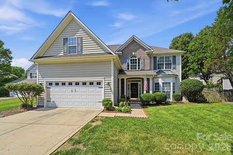 8918 Magennis Grove Court sold home in Walden Ridge, Charlotte, NC