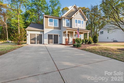 15109 Ockeechobee Court active home in Belleglade, Mint Hill, NC