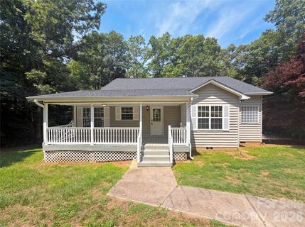 221 Grandview Drive active home in Glen Ridge, Statesville, NC