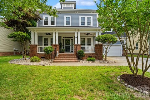 411 Shoreline Parkway sold home in Lakeshore, Tega Cay, SC