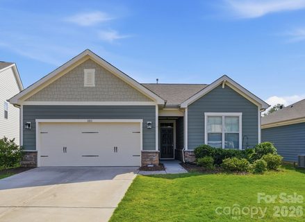 1011 Yearden Lane pending home in Weddington Pointe, Monroe, NC