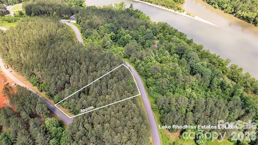 218 Table Rock Trace active home in Lake Rhodhiss Estates, Valdese, NC
