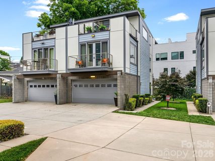 915 Westbrook Drive pending home in Third Ward, Charlotte, NC
