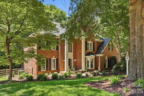 12529 Preservation Pointe Drive pending home in Overlook, Charlotte, NC