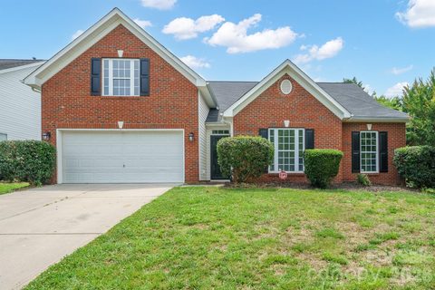 13409 Planters Row Drive active home in Planters Walk, Charlotte, NC