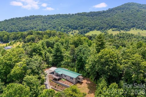 112 Reeves Road sold home in Country Place, Leicester, NC