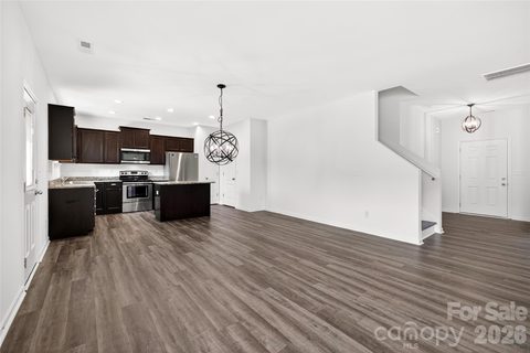 9013 Magnolia Lily Avenue pending home in Woodbury, Charlotte, NC