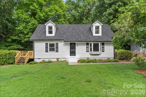 711 King Arthur Drive active home in Kings Grant, Gastonia, NC