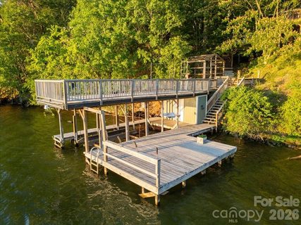 Homes in Holiday Shores, Troy