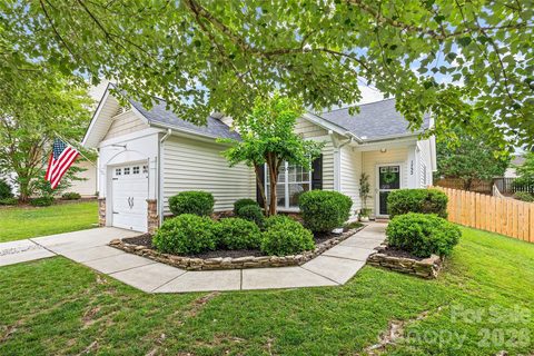 1732 Crabapple Tree Lane sold home in Riverbend, Charlotte, NC