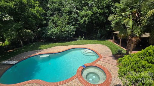 2814 Winding Oak Drive active home in Hembstead, Charlotte, NC