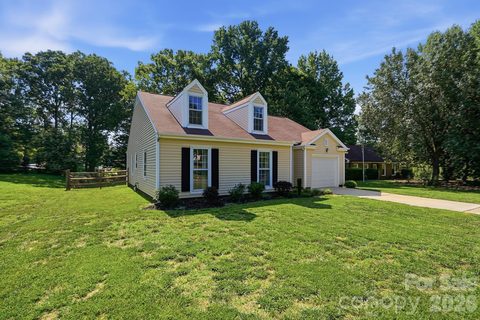 8917 Danson Drive sold home in Raeburn, Charlotte, NC