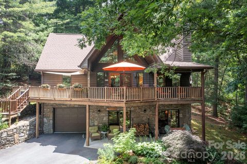 127 Woodburn Drive sold home in Woodburn Place, Swannanoa, NC