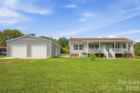 650 Daves Road pending home in Mallard Lakes, York, SC